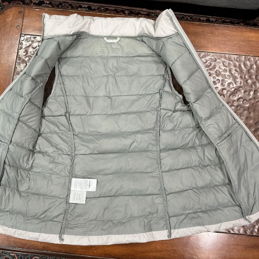Eddie Bauer 650 Down Puffer Vest Womens Medium Gray Comfort Classic Logo Outdoor - Picture 12 of 13